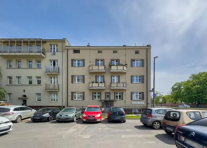 Konarskiego Blisko Jeziora Maltanskiego By Renters * Познань